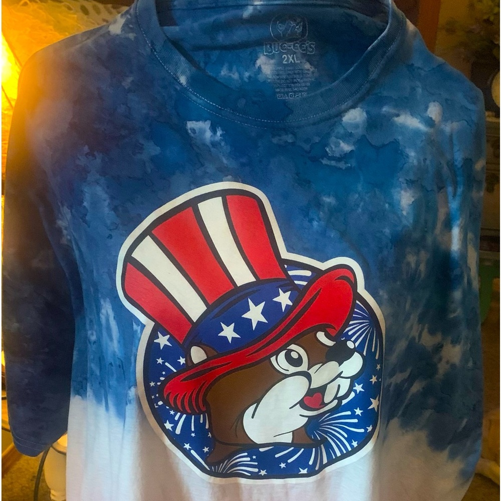 BUCCEES Red/White/Blue Tee